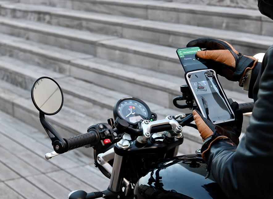 Support d'iPhone magnétique pour moto de marque shapeheart